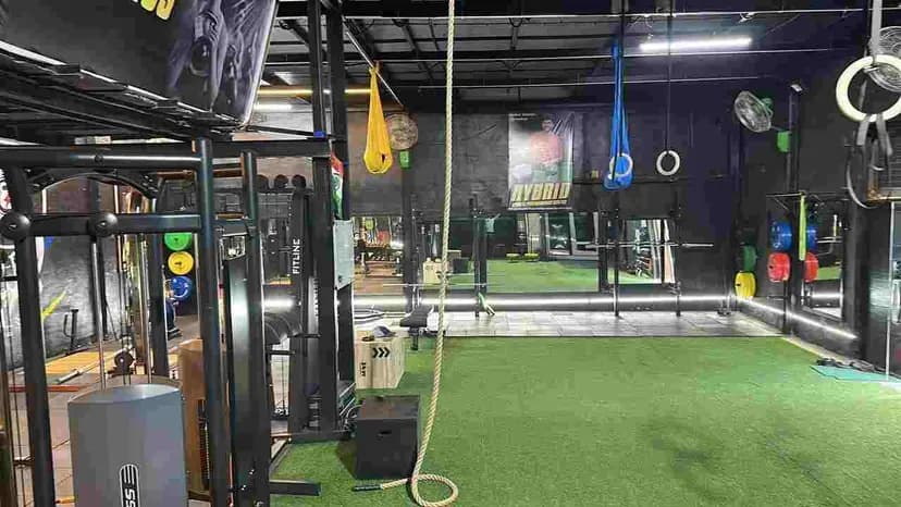 Hybrid sports performance centre